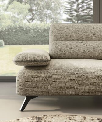 Natuzzi Valencia - Arm details in Fabric